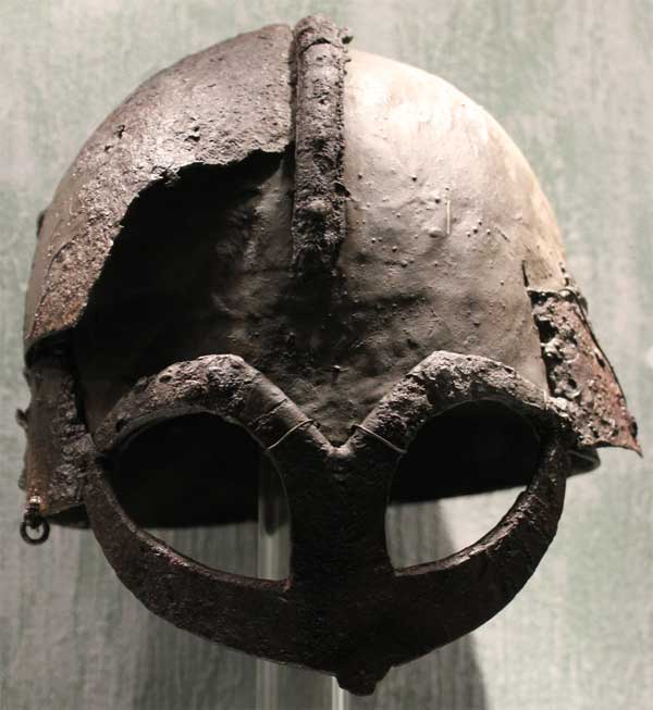 шлем викинга из Гъермундбю_01