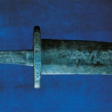 Древний меч из болота в Баллиндерри, Ирландия