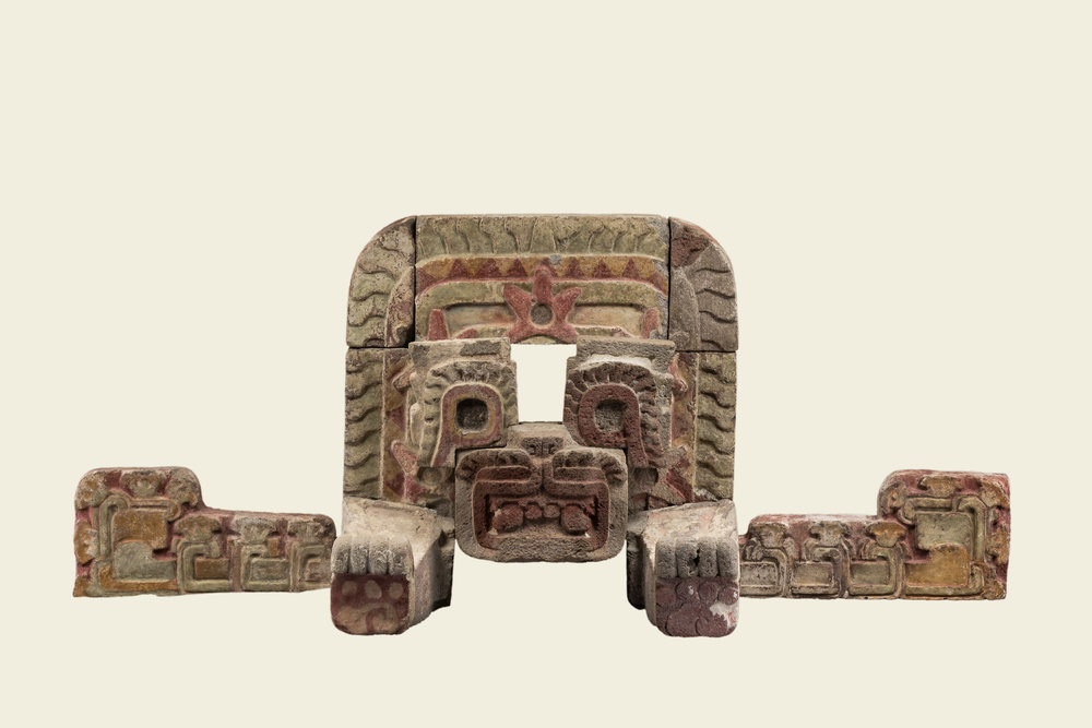 Когда пала столица первой империи Мезоамерики? 